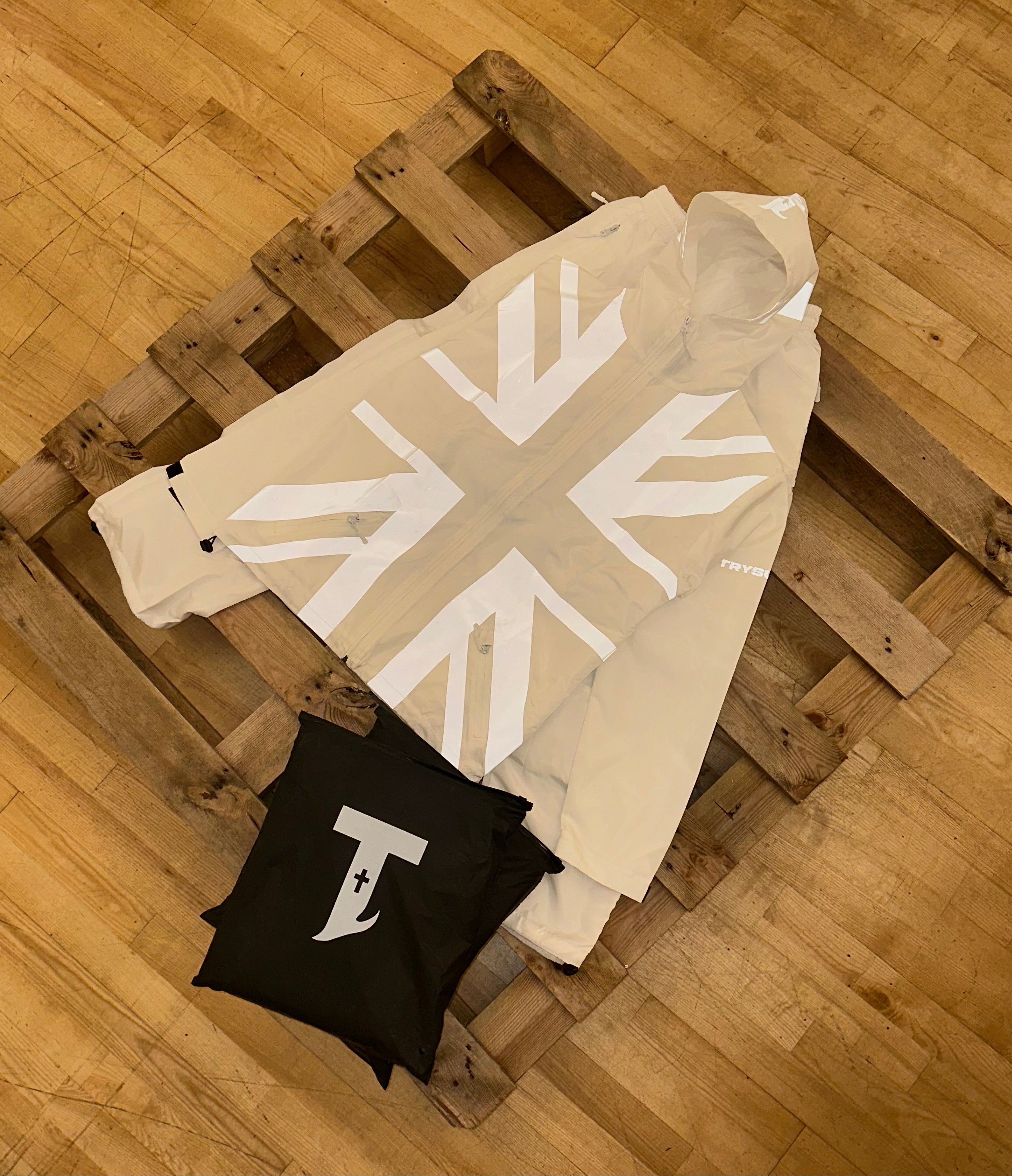 TRYSUTTIN UNION JACK WINDBREAKER